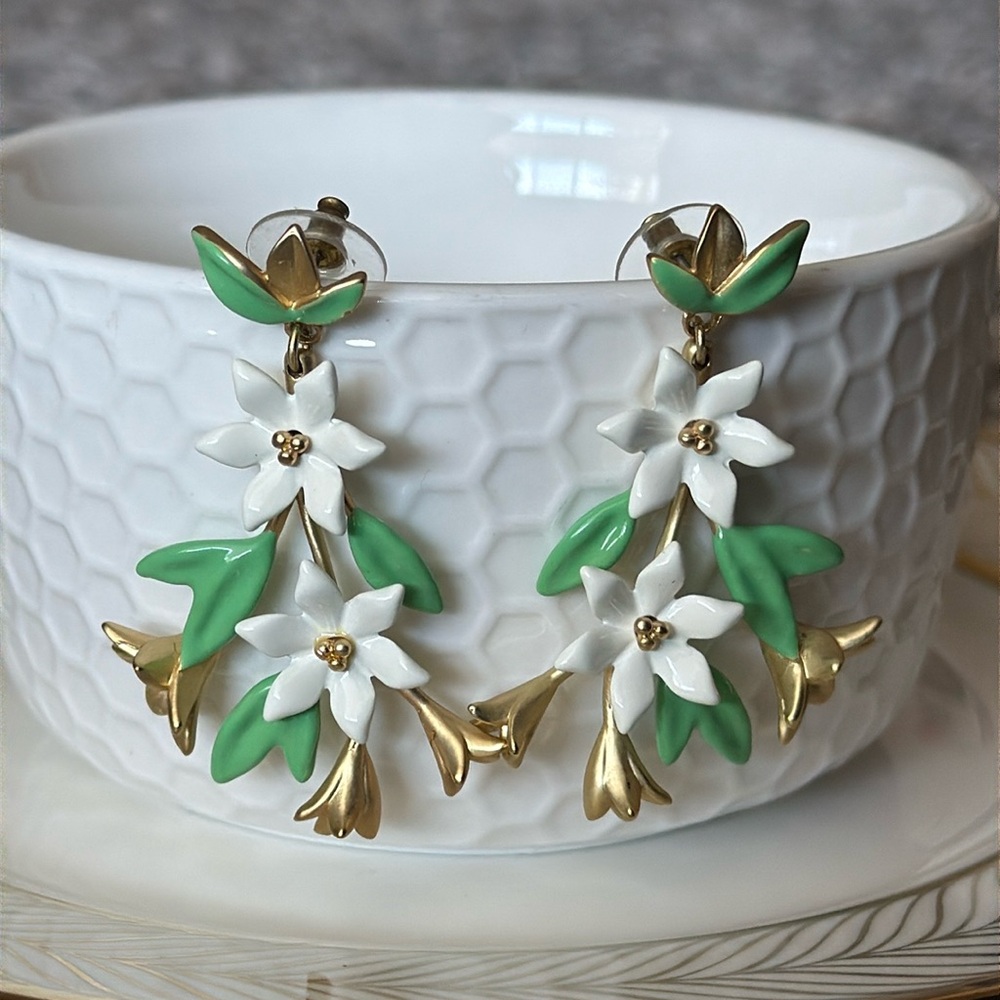 Spartina 449 Retired River House Flower 18K Matte Gold Plated Statement Earrings